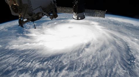 J­a­p­o­n­y­a­­y­ı­ ­t­a­y­f­u­n­ ­A­B­D­­y­i­ ­k­a­s­ı­r­g­a­ ­v­u­r­d­u­